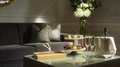 Knightsbridge Suite