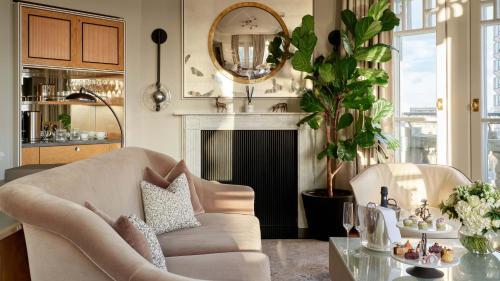 Turret Suite
