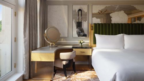 Hyde Park Room