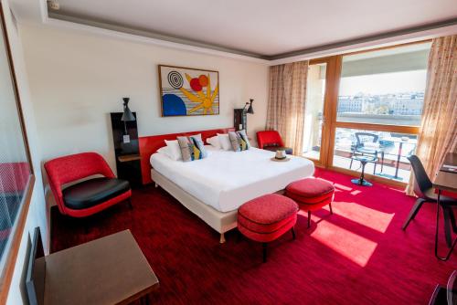 Familly Suite with Old Port View