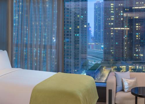 Wonderful King Room with City View