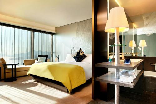 Fabulous King Room with Oceanfront View
