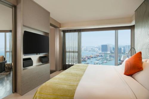 Fantastic King Suite with Oceanfront View