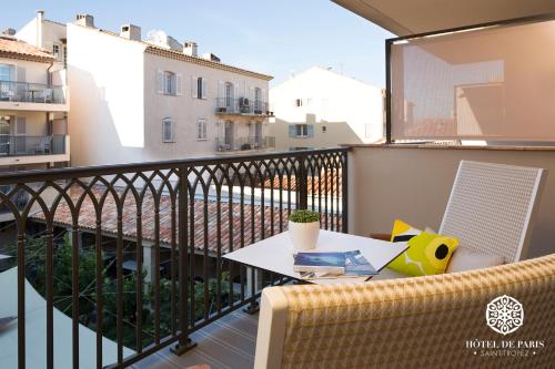 Double or Twin Room with Terrace