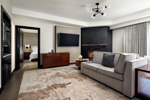 One Bedroom Accessible Suite