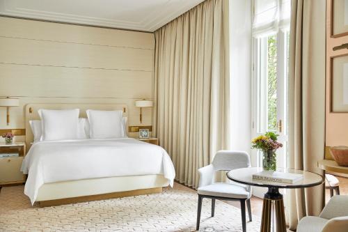 Premium King Room