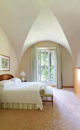Cloister Suite King