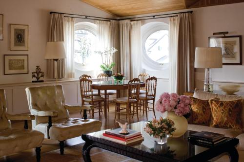 Presidential Suite with King Bed