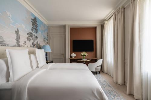 Deluxe Room - King Bed