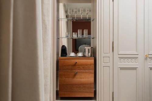 Deluxe Room - King Bed