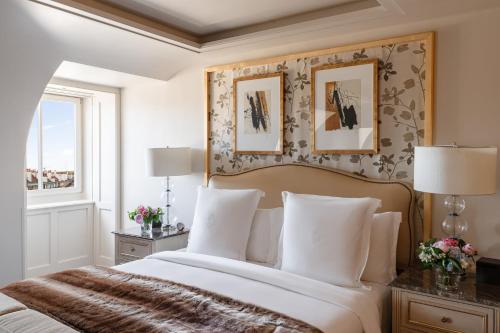 Loft Suite Two Twin Beds 