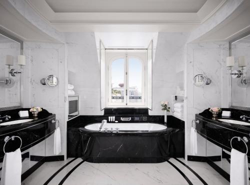 Rooftop Garden Suite