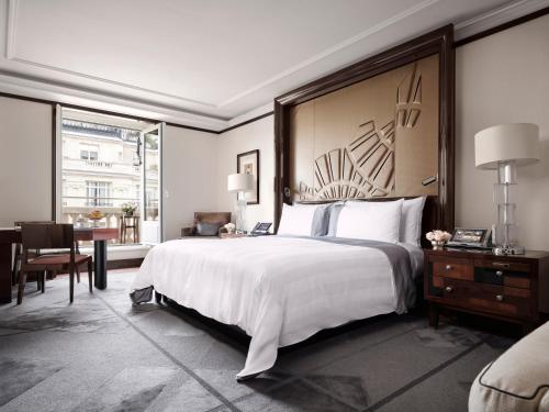 Grand Premier King Room