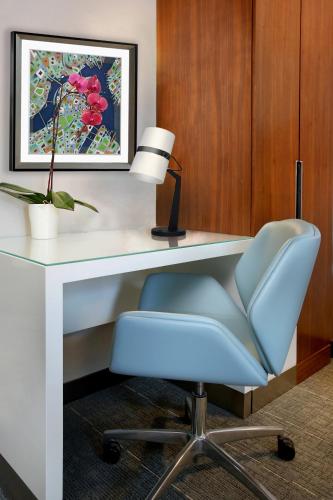 Executive King Room 