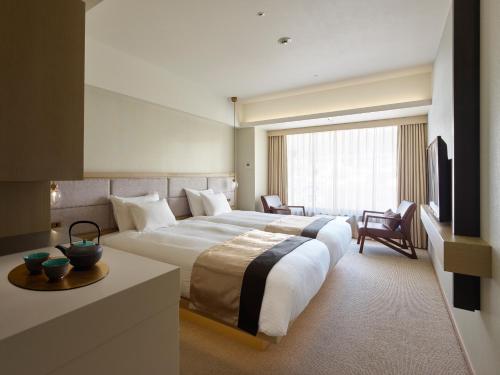 Superior Twin Room - Non-Smoking - Late Check-In 18:00