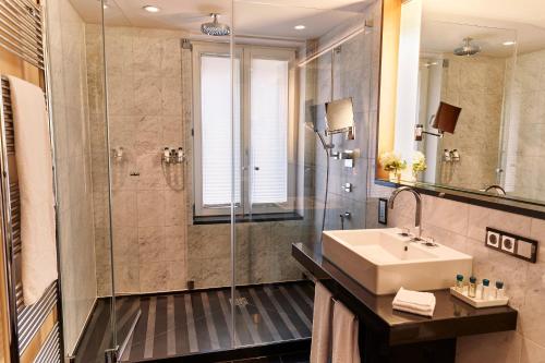 Signature Deluxe Room