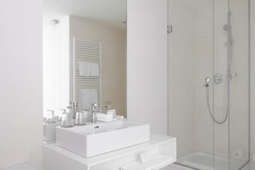One Bedroom Apartment