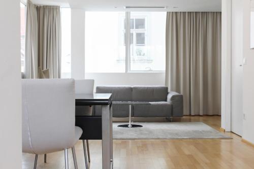 One Bedroom Apartment