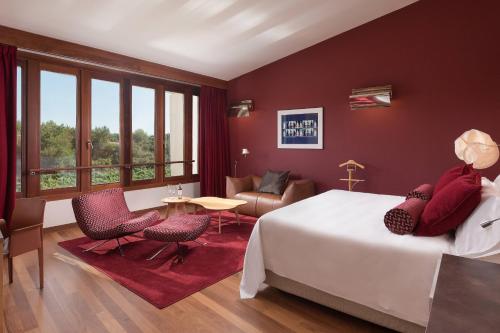 Deluxe Spa, Guest room, 1 King, Vineyards view, Spa Building
