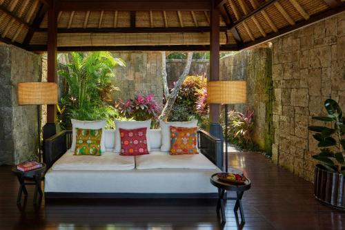 One-Bedroom Ocean Cliff 
