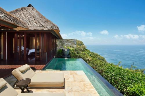 One-Bedroom Ocean Cliff 
