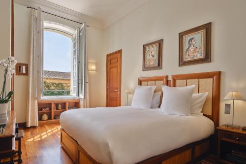 Classic Double Room with Pool View 
