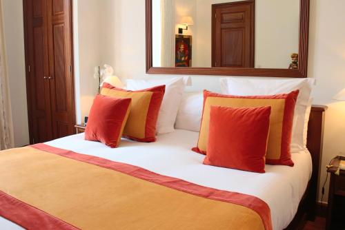 Classic Double Room with City View