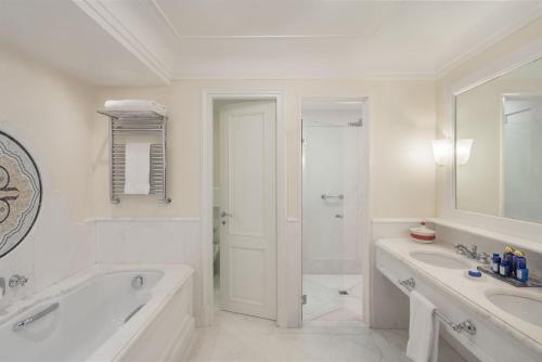 Junior Suite Lagoon View with Balcony or Terrace