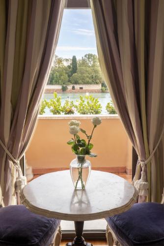 Premium Double or Twin Room with Balcony and Lagoon View