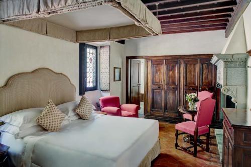 Classic Double or Twin Room
