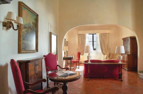 Deluxe Suite in Historical Building