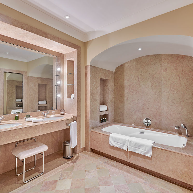 Deluxe Junior Suite