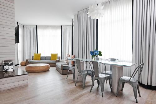 Deluxe Two Bedroom Suite
