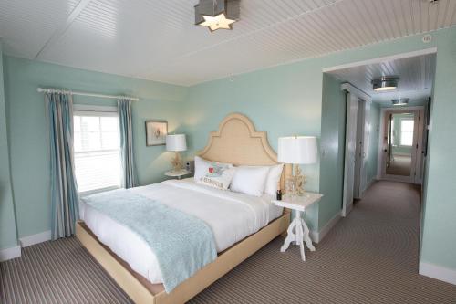 Ocean Front King