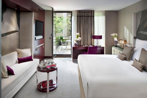 Mandarin Room