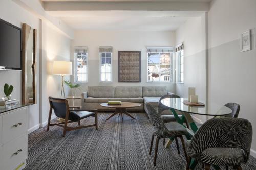 One Bedroom King Suite