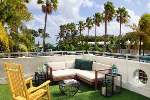 One-Bedroom King Suite with Terrace - Oceanfront