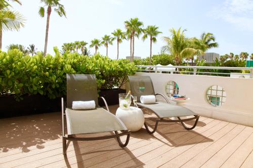 One-Bedroom King Suite with Terrace - Oceanfront