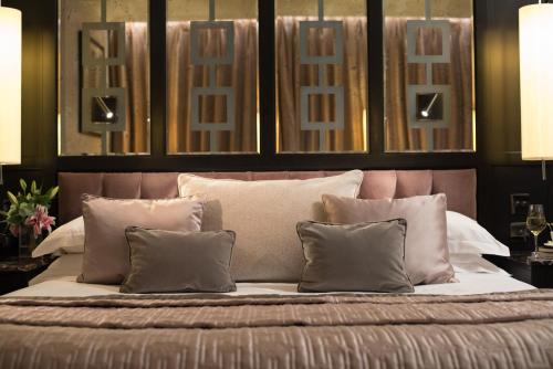 Executive King Room 