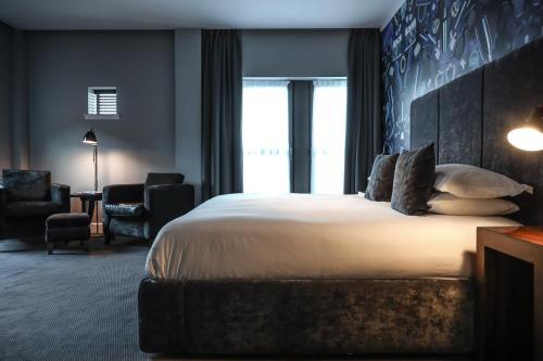 Club Deluxe Room