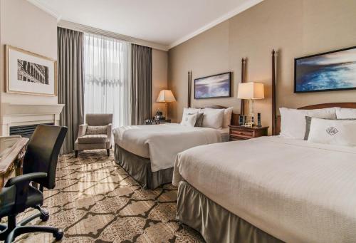 Diamond Room with City View