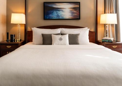 Superior King Room 