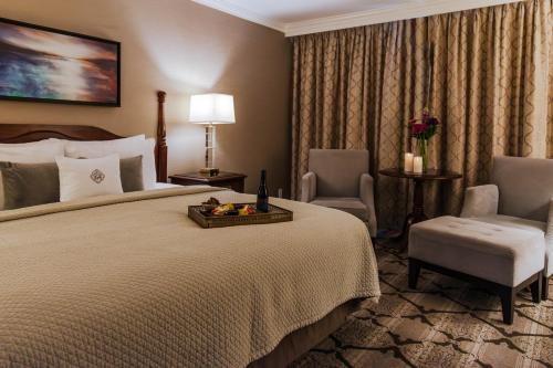 Superior King Room 