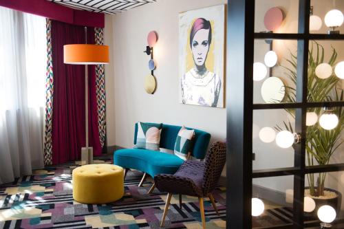 Signature Suite