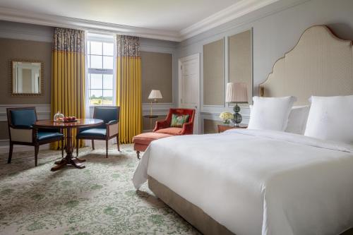 Heritage Room with one king bed