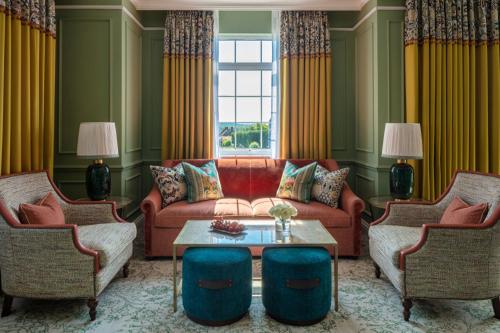 Park Suite with one king bed