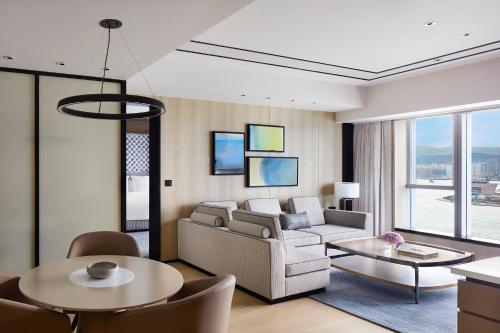 Premier Harbor View Suite