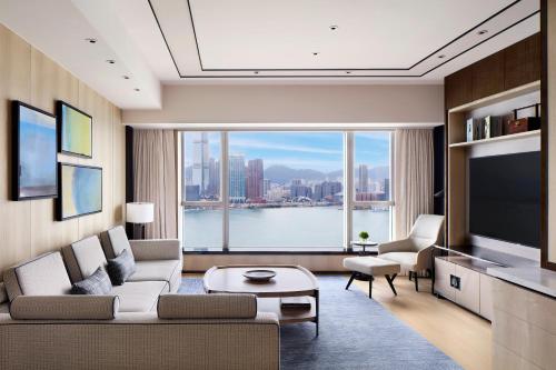 Premier Harbor View Suite
