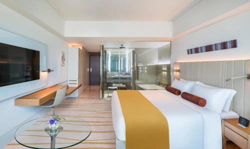 Deluxe King Room - Non Smoking