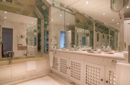 Suite with Sea View